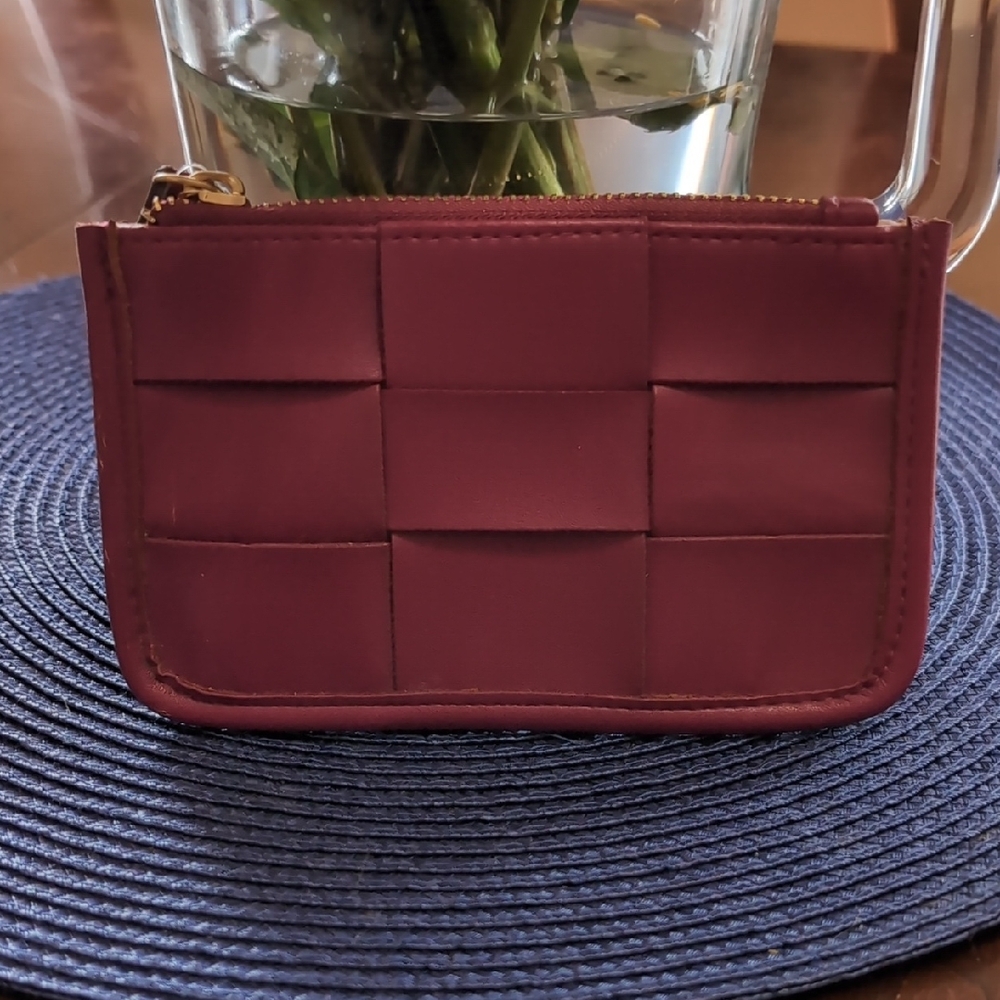 Elegant Burgundy Woven Card Holder
